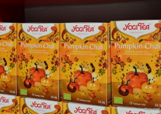 Nu verkrijgbaar deze Pumpkin-Chai. Ad: "Deze gaat heel hard."